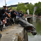 A szobordöntögető négerek történelmi igazsága A szobordöntögető négerek történelmi igazsága