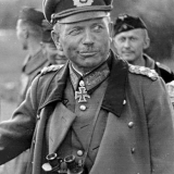 „Nincsenek reménytelen helyzetek, csak reménytelen emberek.” „Nincsenek reménytelen helyzetek, csak reménytelen emberek.”