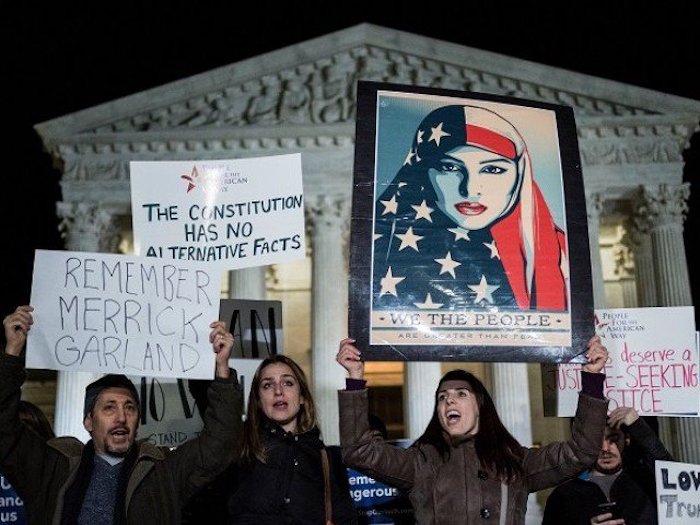 1313600-protest-1485923886-485-640x480-1