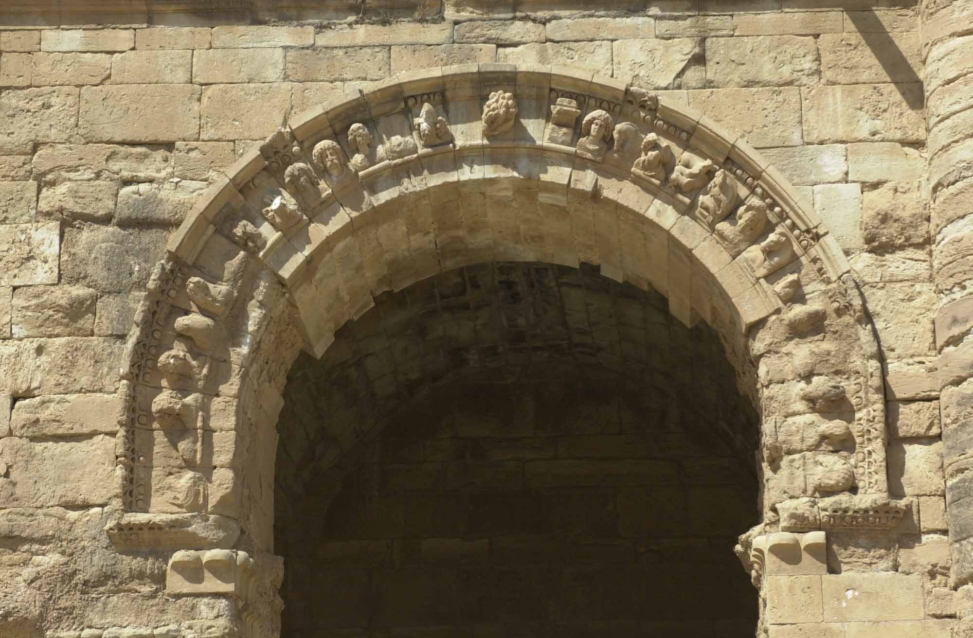 A képhez tartozó alt jellemző üres; Hatra-1454.jpg a fájlnév